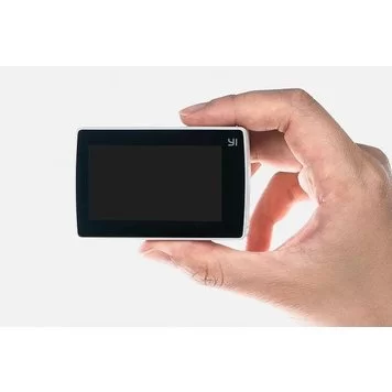 yi-action-camera-2-hands