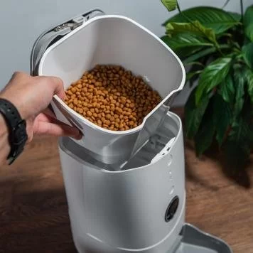 Умная кормушка для животных Xiaomi Petoneer Wi-Fi Nutri Feeder FDW010 3.7L 5