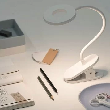 Настольная лампа Xiaomi Yeelight LED Charging Clamping Lamp J1 YLTD10YL White CN 3